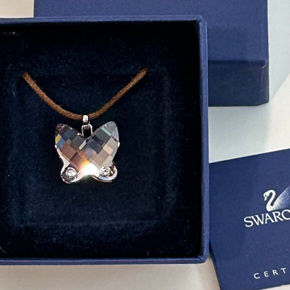 SWAROVSKI CRYSTAL MINI HEART PENDANT 0877253 - Picture 4 of 6